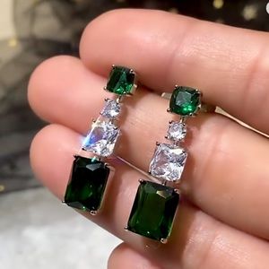 💚White Gold Plated  Cz White Diamond & Emerald Green Drop Earrings